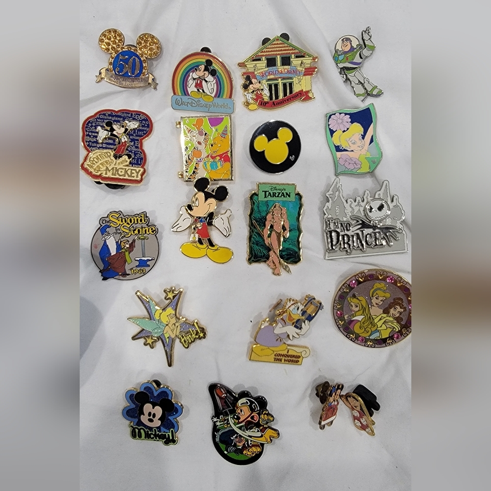 17 pieces Disney Collectors Pin.All in one price.